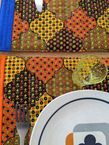 Sets de table jaune orangé à motif provençal – Image 3