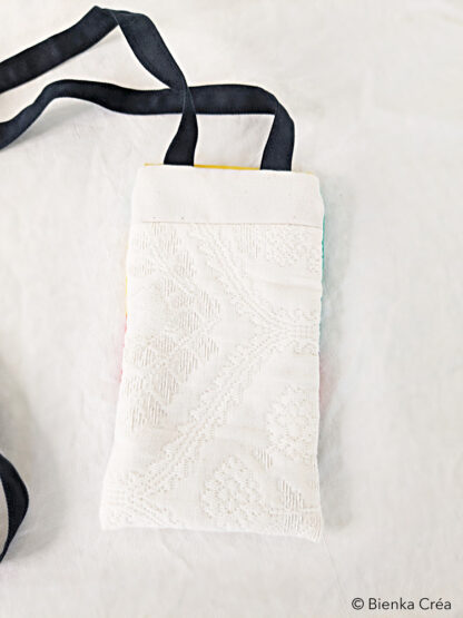 Sac bandoulière multicolore rouge et blanc – Image 3