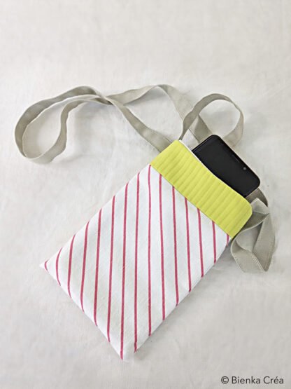 Sac bandoulière blanc à rayures rouges – Image 2