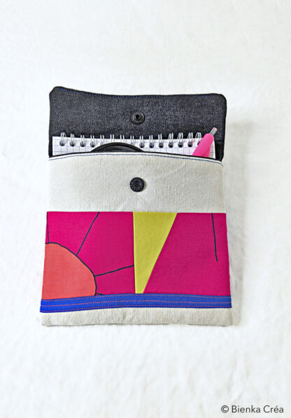 Pochette molletonnée blanc écru et rose