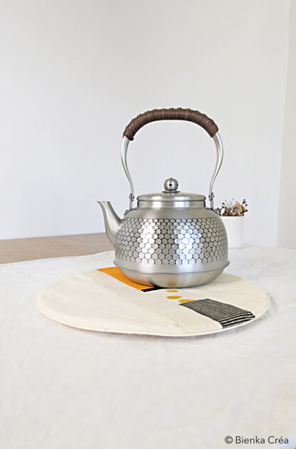 Dessous de plat écru orange et noir – Image 2