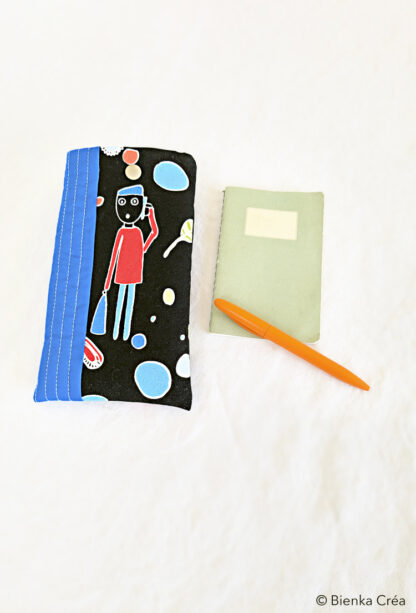 Étui-pochette noir et bleu à motifs – Image 2