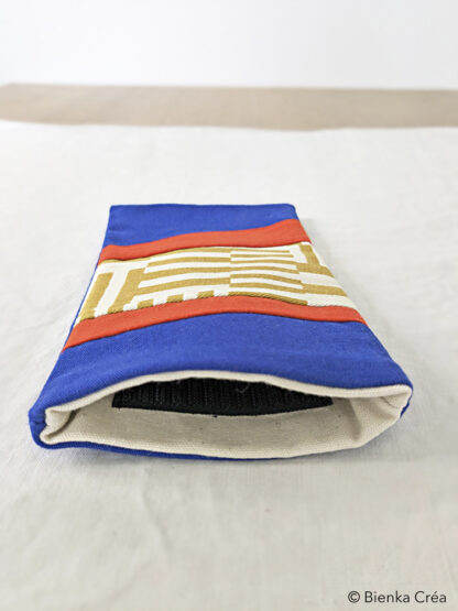 Étui-pochette doublé bleu et orange à motifs graphiques – Image 2