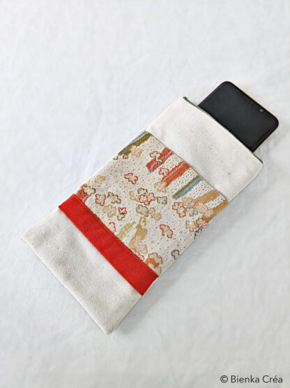 Étui-pochette blanc crème à motifs orangés – Image 3