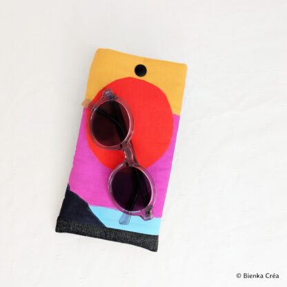 Étui-pochette noir et multicolore