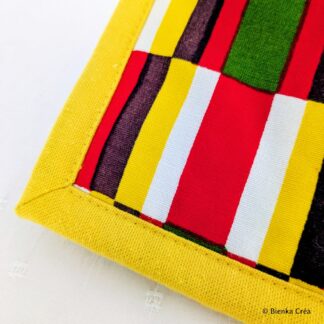 Manique jaune et multicolore
